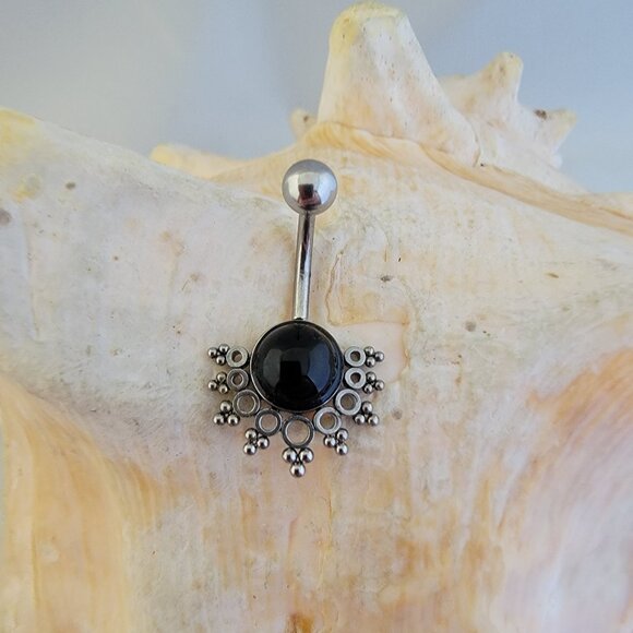 Belly button ring with onyx stone insert and hoops and balls accents - Picture 1 of 6